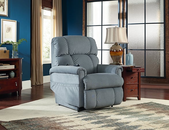 pinnacle power lift recliner chair at la-z-boy